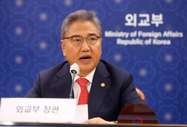 박진 외교부 장관이 8일 오전 서울 종로구 외교부 청사에서 열린 튀르키예 지진 피해 관련 제3차 민관합동 해외긴급구호협의회 회의에 참석해 발언하고 있다. /뉴시스