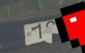 사고 차량 번호판. 네티즌은 숫자 1을 7처럼 보이게 바꾼 것 같다는 의혹을 제기했다. /보배드림