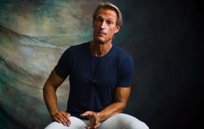 휘태커 가족 다큐멘터리를 촬영한 마크 라이타(63). /@SoftWhiteUnderbelly 유튜브