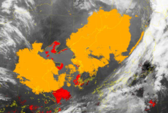 12일 오전 9시 10분 기준으로 한반도 주변의 황사 상태를 찍은 위성 영상. /기상청 날씨누리