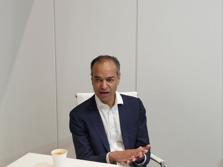 영국 왕립병원 류머티즘 전문의 라즈 센굽타 교수./셀트리온