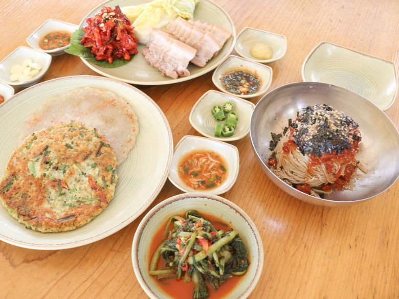 윤대통령 단골 식당인 막국수집의 메뉴. /네이버 플레이스