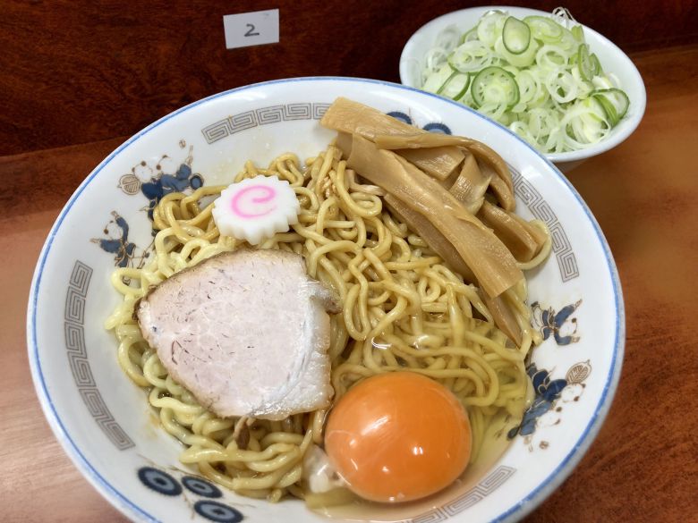 '친친테이(Chinchintei)'의 아부라소바. /에노모토 야스타카