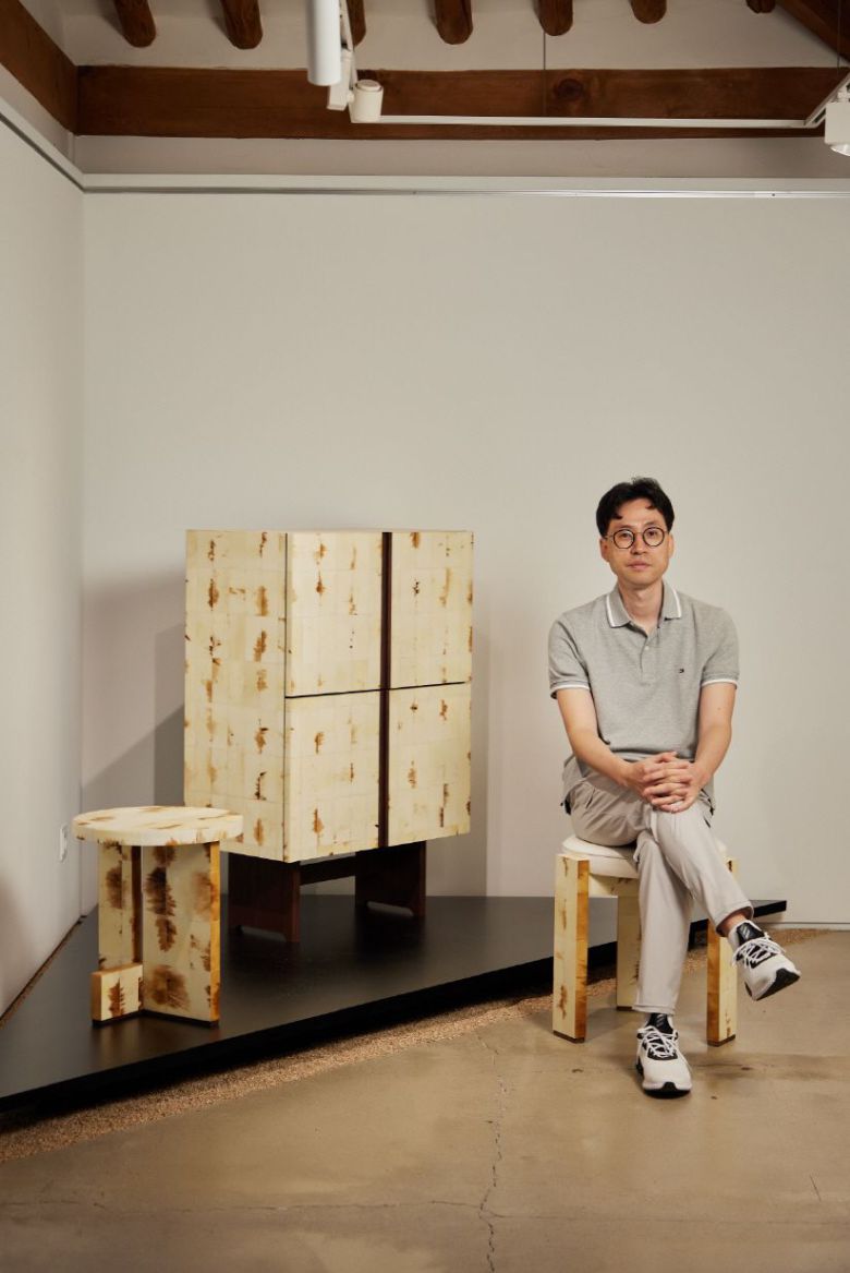 2023 예올 X 샤넬 프로젝트 올해의 장인, 올해의 젊은 공예인을 통해 올해의 장인으로 선정된 화각장 한기덕/샤넬