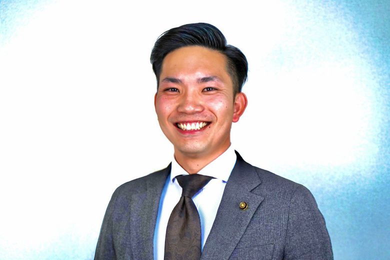 일본 야마구치현 야마구치시의 최연소 시의원, 지난해 4월 당선된 야스코치 아츠로우(安河内淳朗·27)