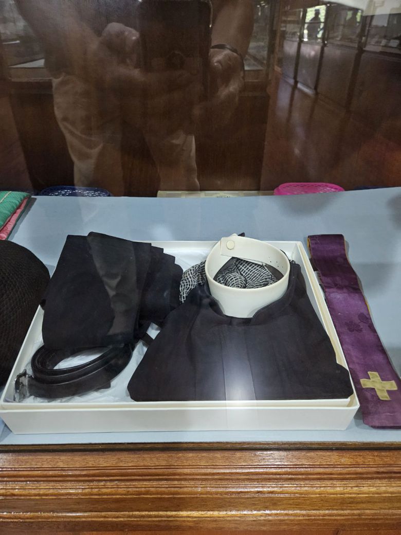 용소막성당 내 선종완 사제 유물관에 전시된 선 신부의 유품. /김한수 기자