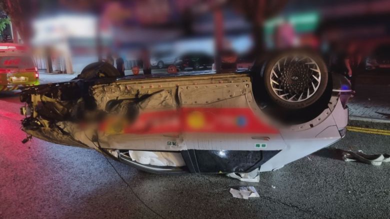 사고 후 전복된 전기차 택시. /MBC 보도화면 캡처