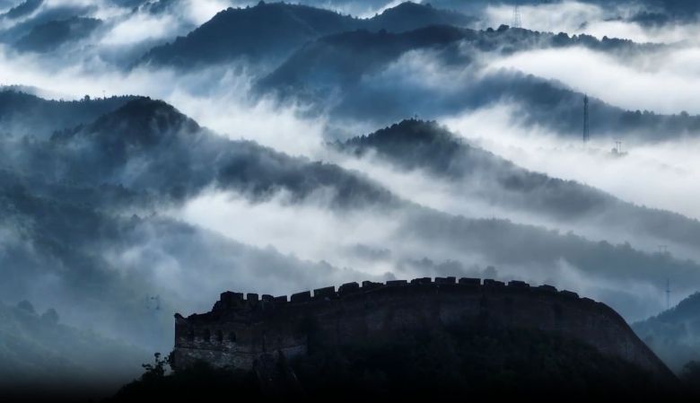 금산령장성을 품고 있는 천연의 변화무쌍함으로 중국 만리장성의 핫플레이스로 손꼽힌다./웨이보 @리치풍경선(荔枝风景线)