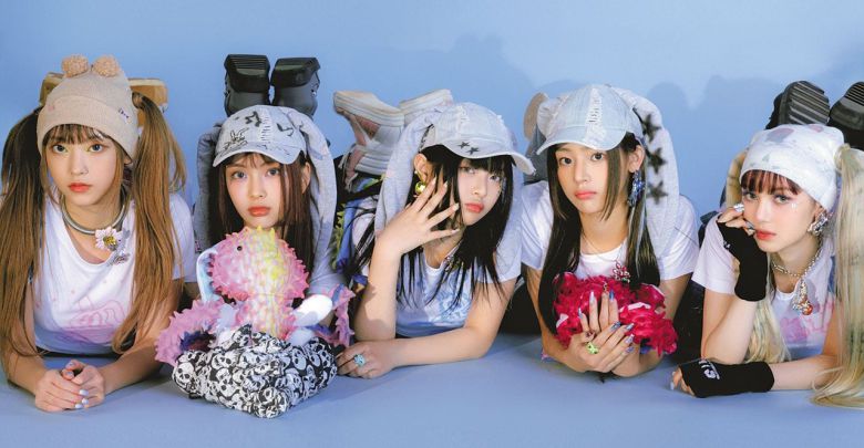 새해 초 발매한 싱글 음반 ‘OMG’로 선풍적인 인기를 끌고 있는 걸그룹 뉴진스. OMG는 특히 최근 발매 후 일주일간 판매량 70만장을 넘겼다. /어도어