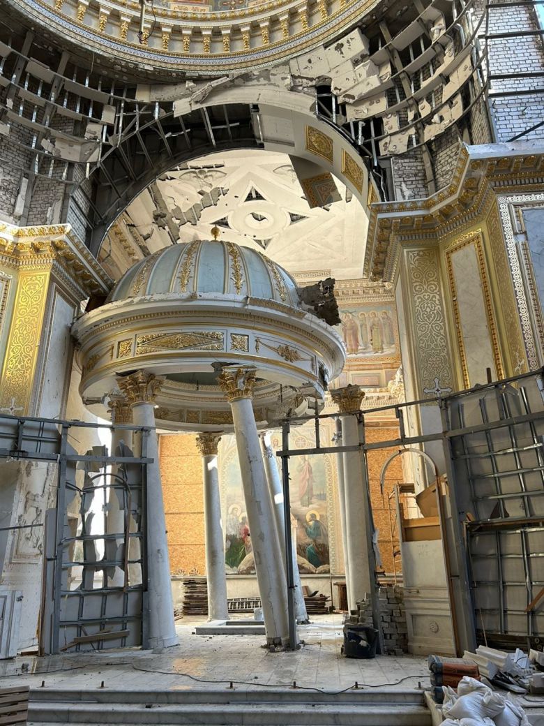 지난달 29일(현지 시각) 유네스코 세계문화유산 오데사 성당 모습. 지난 7월 러시아의 폭격으로 내부 구조물이 심하게 훼손됐다./오데사=김신영 기자