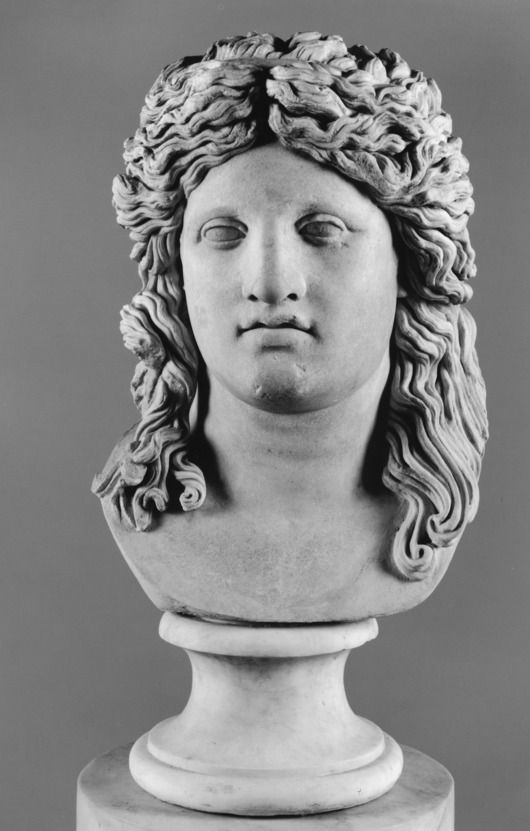 '젊은 디오니소스의 거대 두상’ 대리석. 64×45×45㎝. 2세기.