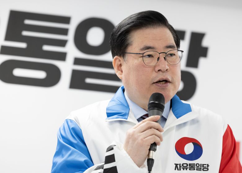 유동규 전 성남도시개발공사 기획본부장이 14일 오전 서울 여의도 자유통일당 중앙당사에서 열린 자유통일당 입당 및 인천 계양을 출마 기자회견에서 발언을 하고 있다./뉴스1