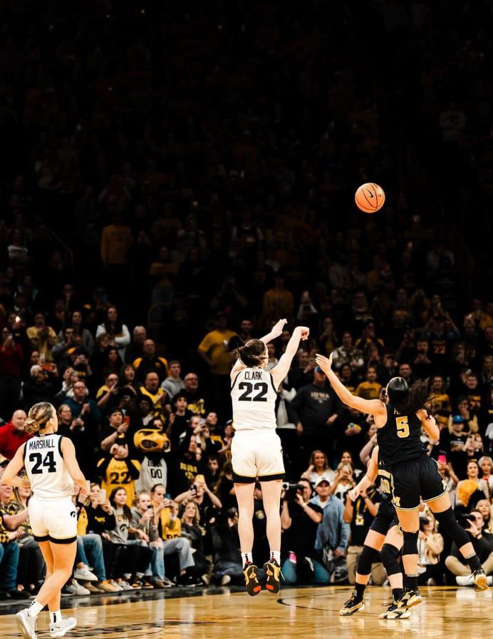 클라크는 아이오와 대학에서 3점슛을 예술의 경지로 끌어올렸다. / 인스타그램