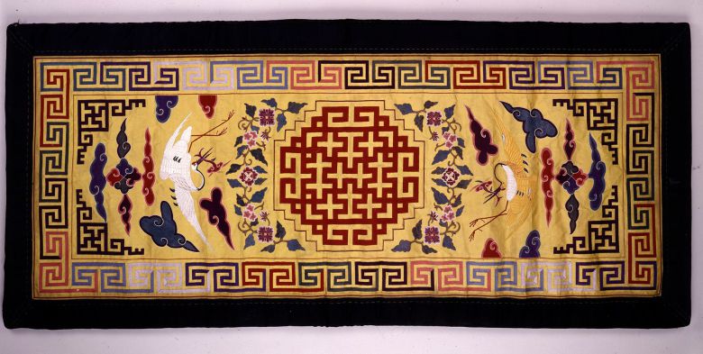 1893년 시카고 만국박람회에 출품됐던 조선 왕실 '보료'. 궁녀들이 수를 놓은 궁수다. 미국 필드 자연사박물관 소장. /국립현대미술관