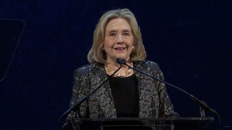지난 5월 30일 미국 워싱턴 DC에서 열린 23회 연례 글로벌 리더십 시상식에서의 힐러리 클린턴 전 미 국무장관./로이터 연합뉴스