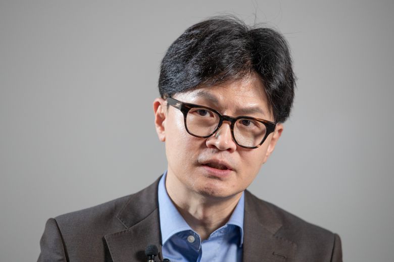 한동훈 후보가 지난 26일 본지와 인터뷰를 하고 있다./이태경 기자