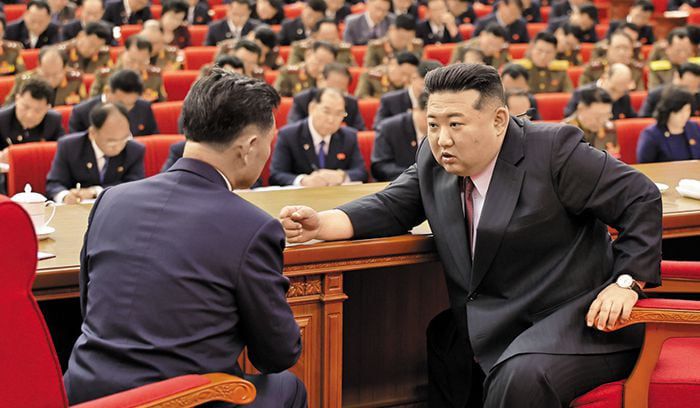 6월 28일~7월 1일 열린 북한 노동당 중앙위원회 전원회의에 참석한 김정은. /조선중앙통신 연합뉴스