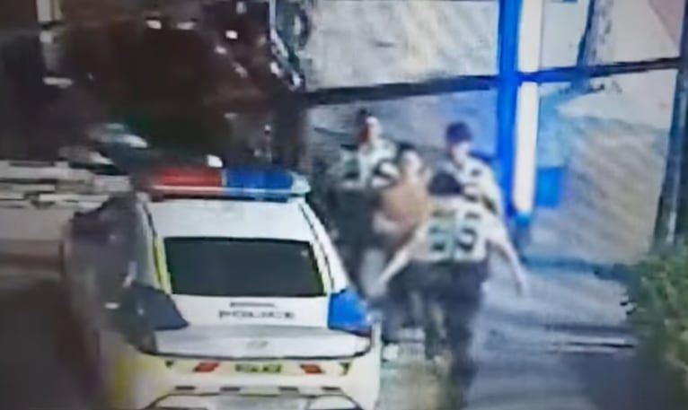 차를 버리고 도주했다가 경찰에 붙잡힌 음주운전자/ 서울경찰 유튜브