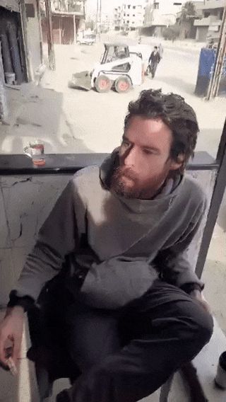 헝가리에서 실종 신고가 접수된 미국인 트래비스 티머먼이 시리아 반군이 알아사드 정권을 축출한 다마스쿠스 교외 지역에서 발견됐다. /X(옛 트위터)