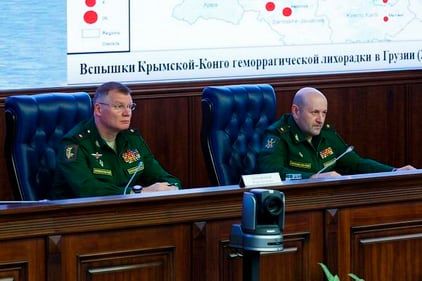 이고르 키릴로프 러시아 화생방 방호군 사령관(오른쪽) /연합뉴스