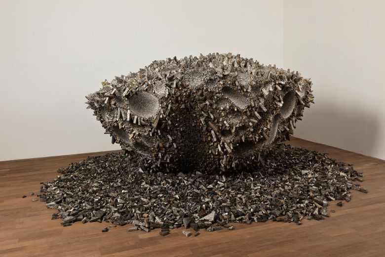 전광영, 'Aggregation15-JL038'(2015). 병든 심장 모양의 이 작품에선 실제 병원에서 녹음한 환자의 심장 소리가 들린다. /가나아트