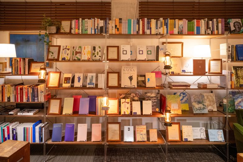 2025년 1월 13일 서울 용산구 이태원 '블루도어북스'. /김지호 기자