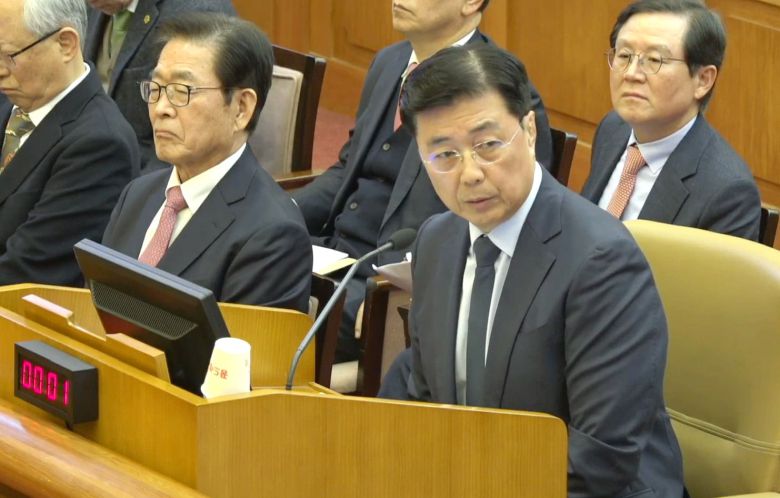 홍장원 전 국가정보원 제1차장이 4일 서울 종로구 헌법재판소에서 열린 윤석열 대통령 탄핵심판 5차 변론에 증인으로 출석해 발언하고 있다./헌법재판소