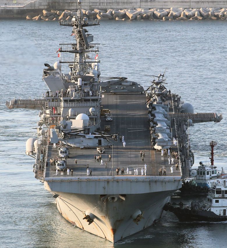 2024년 9월 5일 부산 해군작전사령부 부산작전기지에 입항하는 미 해군 강습상륙함 아메리카호. 이 상륙함은 1월말 신속대응부대의 일원으로 필리핀해에 배치됐다. / 김동환 기자