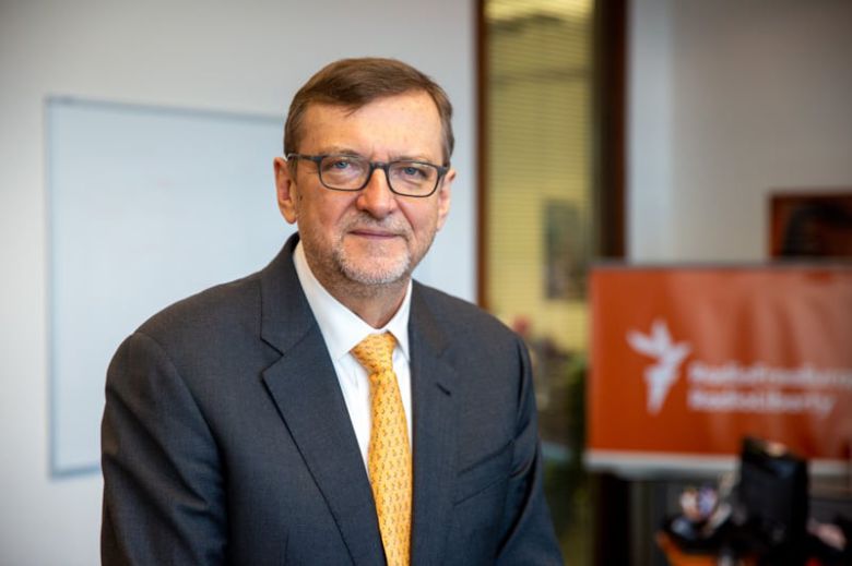 테드 리피엔 전 RFE 대표