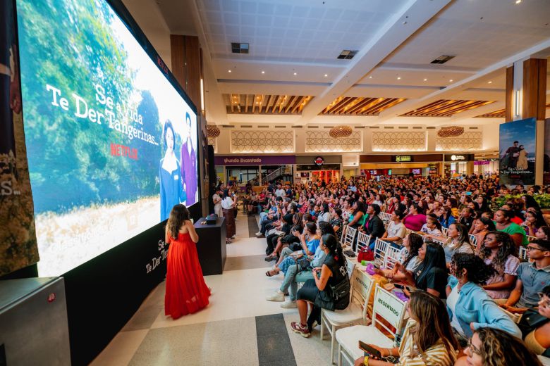 지난달 말 브라질 마라냥주의 한 쇼핑몰에서 천여명의 팬이 모여 ‘폭싹 속았수다’의 마지막회를 함께 감상하고 있다. 온 가족이 함께 보는 드라마로 인기를 끌며 브라질 포르투갈어 더빙판으로 많이 시청됐다. /넷플릭스