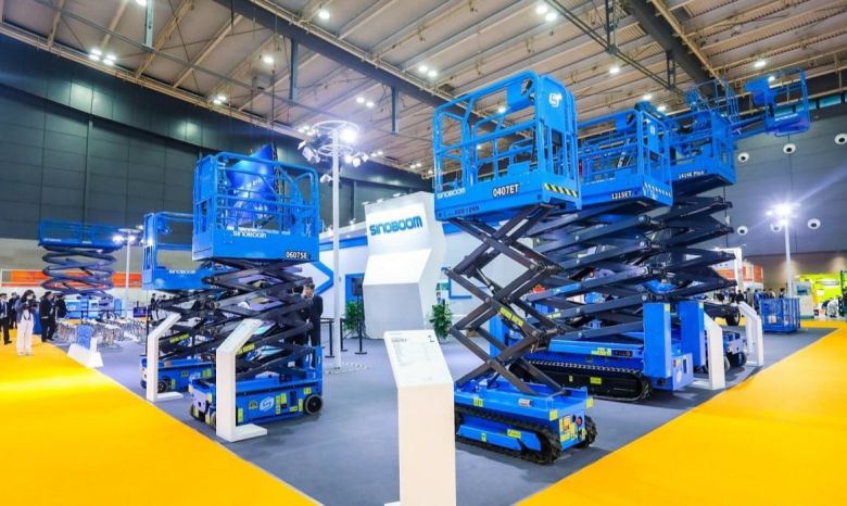 중국 시노붐이 유럽에 수출하는 고소작업장비. /시노붐
