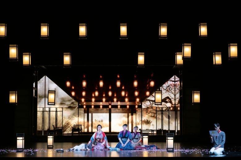 부활절 축제 메인 프로그램인 오페라 '나비 부인'. 화려한 색채와 감각적인 무대로  청중의 시선을 사로잡았다./c Monika Rittershaus