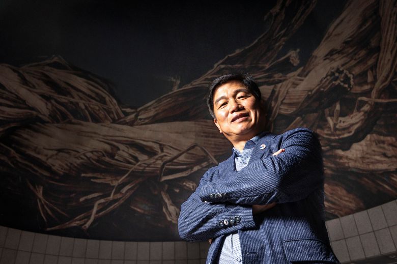 DMZ에서 이뤄진 유해 발굴은 날마다 살얼음판을 걷는 작업이었다. 그럼에도 병사들의 찰과상 하나 없이 ‘완전 작전’을 이뤄냈다. “묻혀 있는 선배 용사들, 발굴 작업에 함께하는 젊은 병사들이 비로소 전우가 됐다는 생각이 들었습니다.” /이신영 영상미디어 기자