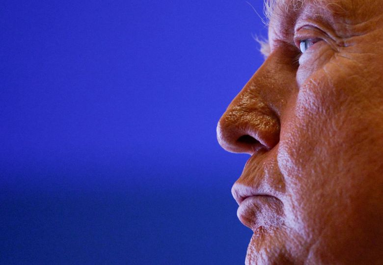 지난 16일 도널드 트럼프 미국 대통령이 아랍에미리트 아부다비에서 열린 비즈니스 포럼에 참석한 모습. /로이터 연합뉴스