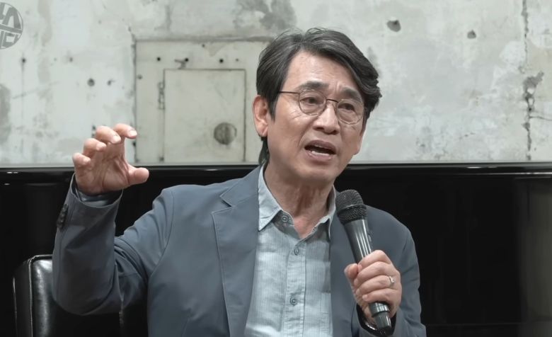 유시민 전 노무현재단 이사장이 지난 28일 유튜브 '김어준의 다스뵈이다'에 출연해 김문수 국민의힘 대선 후보의 아내 설난영씨에 관해 이야기하고 있다. /유튜브