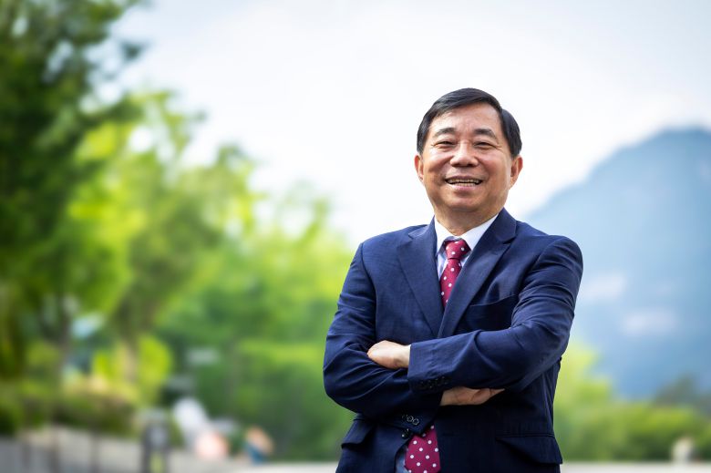 안재철 WPF 대표는 6·25 남침·북침 논란에 대해 이렇게 설명했다. “당시 67국이 우리를 도왔습니다. ‘착한 척하는 이웃’은 일부를 속일 순 있어도 동네 사람을 다 속일 순 없어요. 자유세계가 거의 다 우릴 도왔다는 건 대한민국이 ‘착한 이웃’이었다는 증거입니다.” /이신영 영상미디어 기자