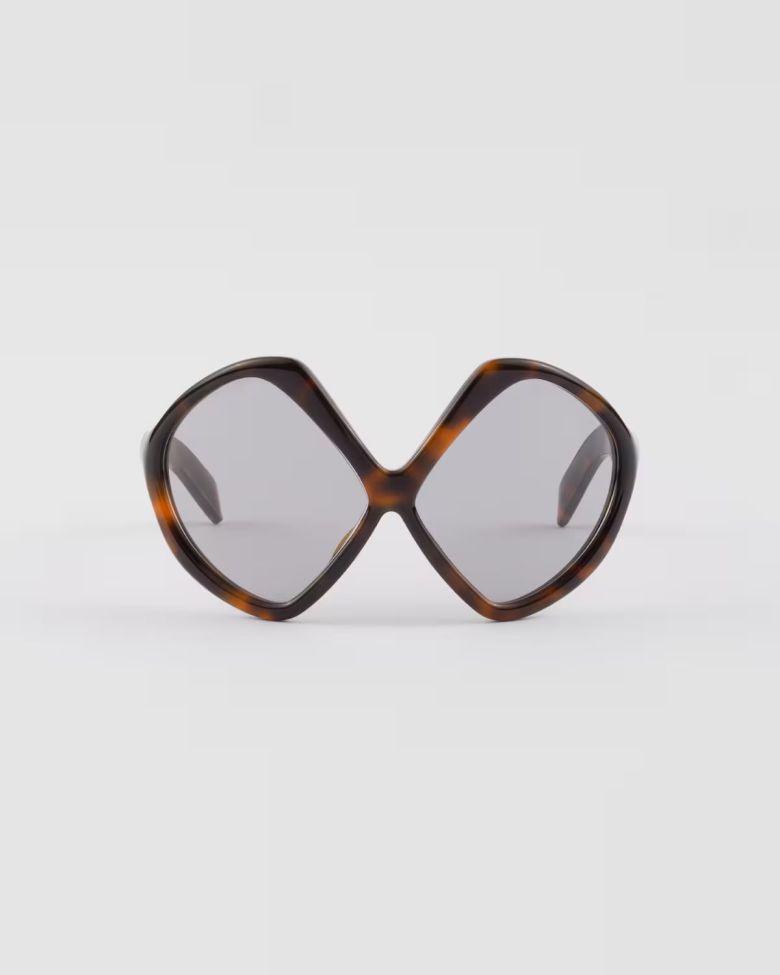 프라다 런웨이 선글라스. 프라다.