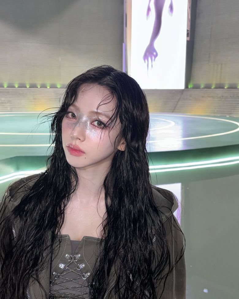 내추럴 웻 웨이브 헤어의 카리나. @katarinabluu