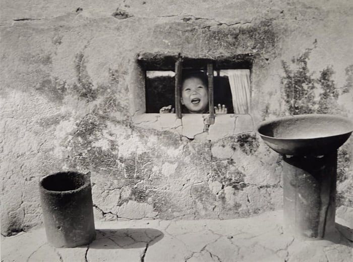 이형록 사진 ‘우리 집’(1957). 개관전 ‘광채: 시작의 순간들’에 나왔다.  /서울시립 사진미술관