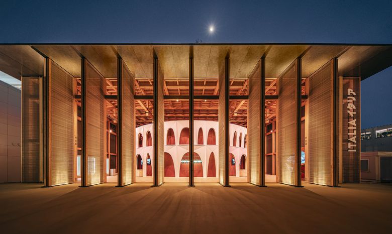 Mario Cucinella Architects의 이탈리아 관. 극장 속 극장과 이탈리아 정원 배치 등이 인기였다. /Mario Cucinella Architects