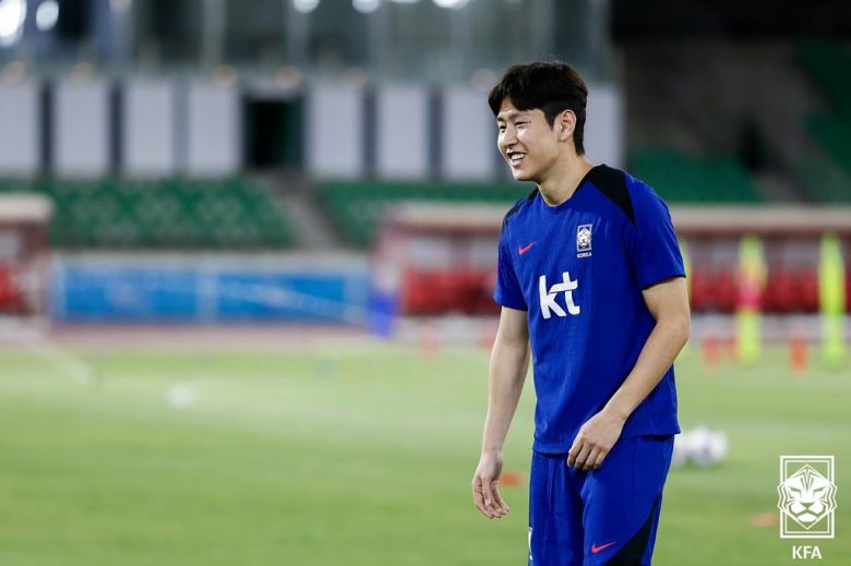 (서울=연합뉴스) 한국 축구대표팀 이강인이 3일(현지시간) 이라크 바스라 알 파이하 스타다움에서 훈련을 하고 있다. /대한축구협회 제공