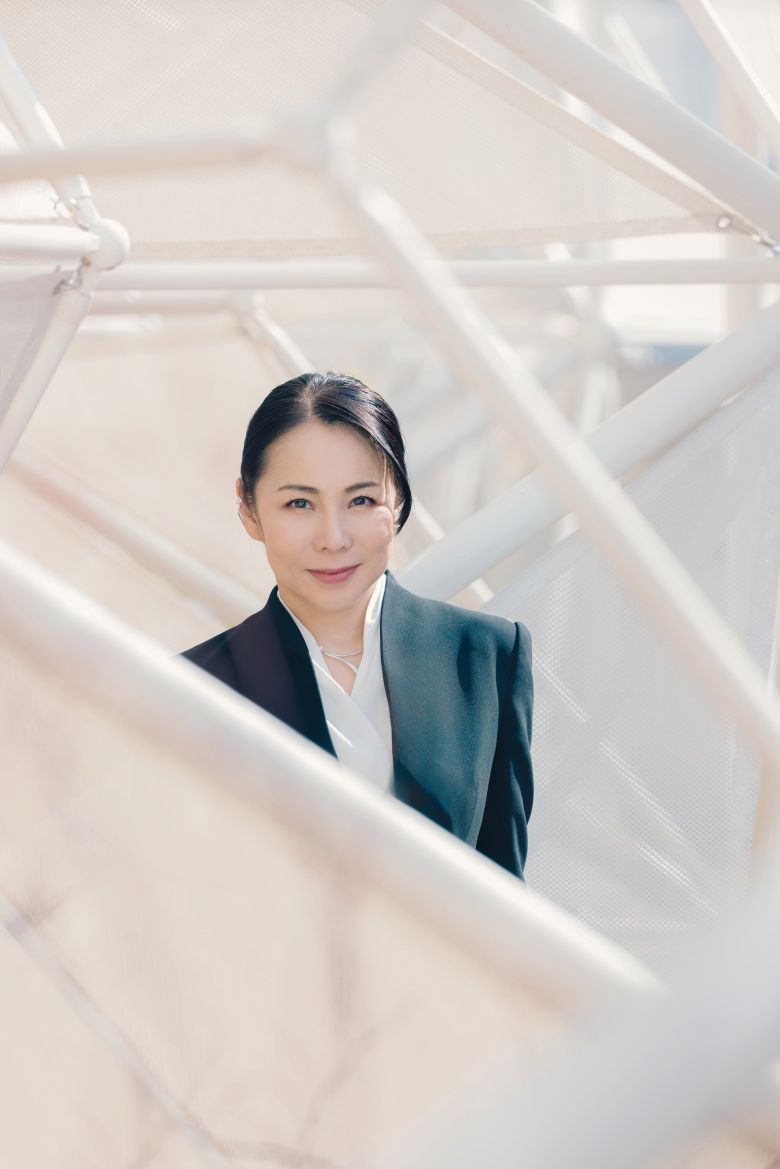 두바이 엑스포 일본관과 오사카 엑스포 '까르띠에와 협력한 우먼스 퍼빌리언'을 설계한 나가야마 유코 건축가.  Victor Picon ©Cartier