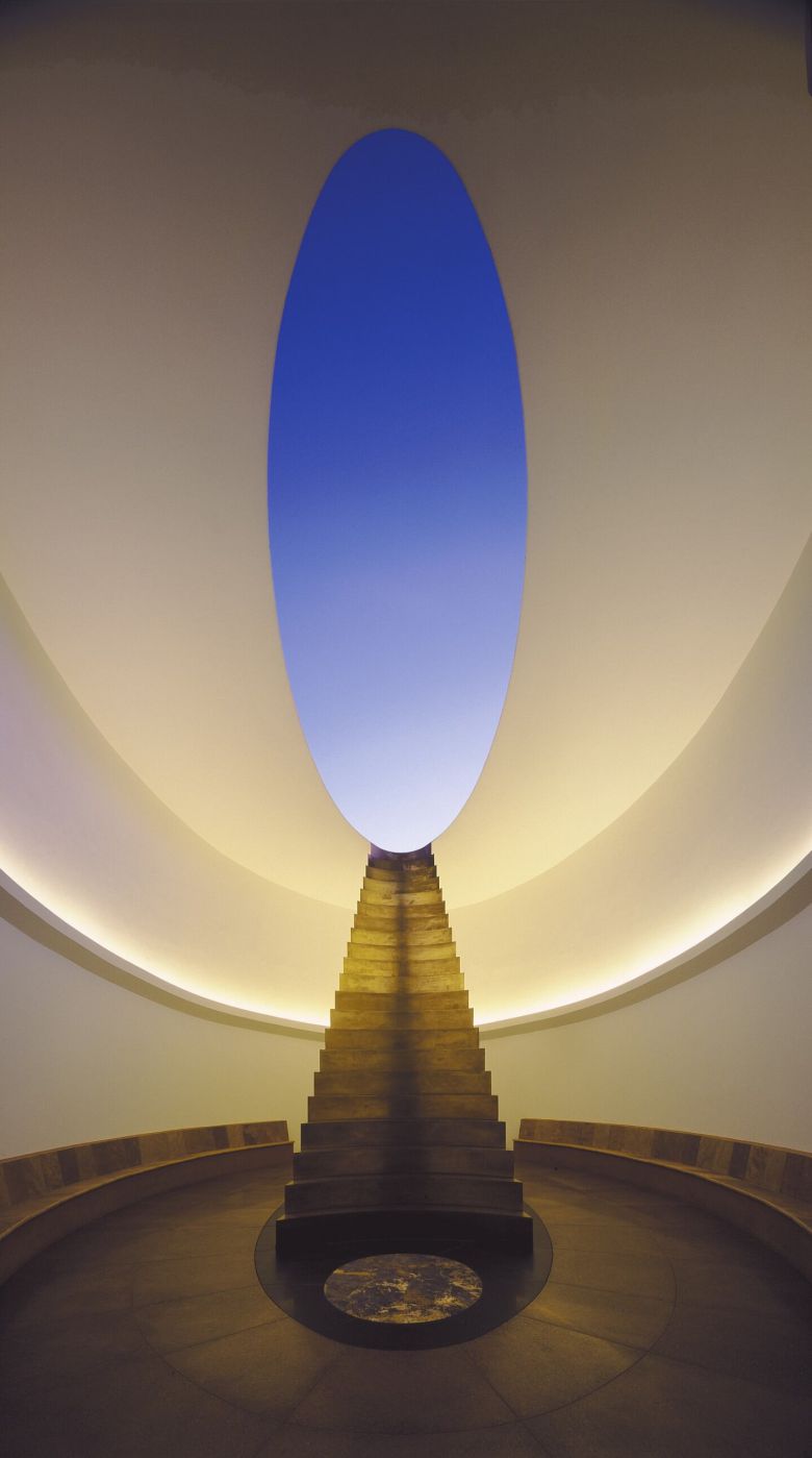 East Portal of Roden Crater./Skystone Foundation-James Turrell