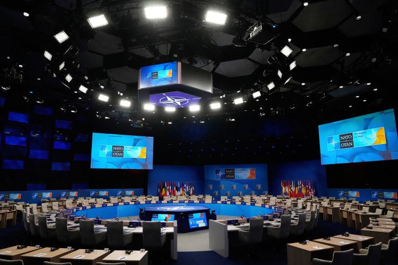23일 네덜란드 헤이그에서 열리는 나토 정상회의 회의장 내부 모습./AP 연합뉴스