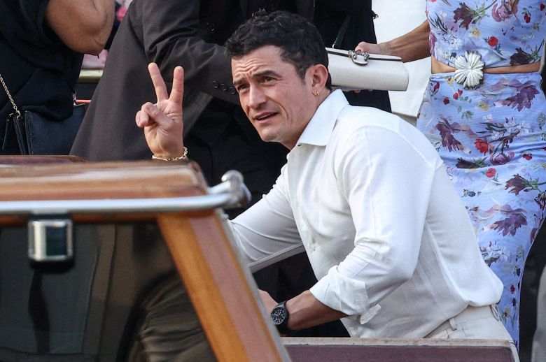 26일 이탈리아 베네치아에서 열린 제프 베이조스와 로런 산체스의 결혼식에 참석한 배우 올랜도 블룸./ 로이터 연합뉴스