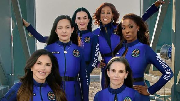 블루오리진 우주선에 탑승하는 6명의 여성. 팝스타 케이티 페리와 베이조스의 약혼녀인 로런 산체스, CBS의 아침 방송 진행자 게일 킹, 항공우주 엔지니어인 아이샤 보우, 영화 프로듀서 케리엔 플린, 생물우주학 연구 과학자이자 시민권 운동가인 어맨다 응우옌 등 6명이 탑승한다./블루 오리진 인스타그램