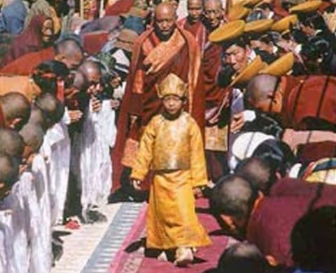 달라이 라마의 일생을 다룬 마틴 스콜세이지 감독의 영화 '쿤둔(1997)'의 한 장면./조선일보DB