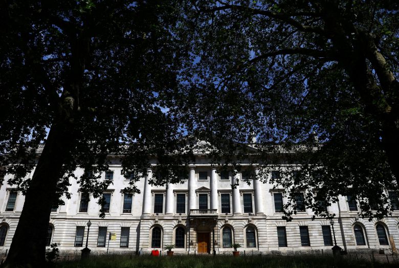 중국이 새 대사관을 짓겠다고 밝힌 영국 왕립 조폐국의 외관/로이터 연합뉴스