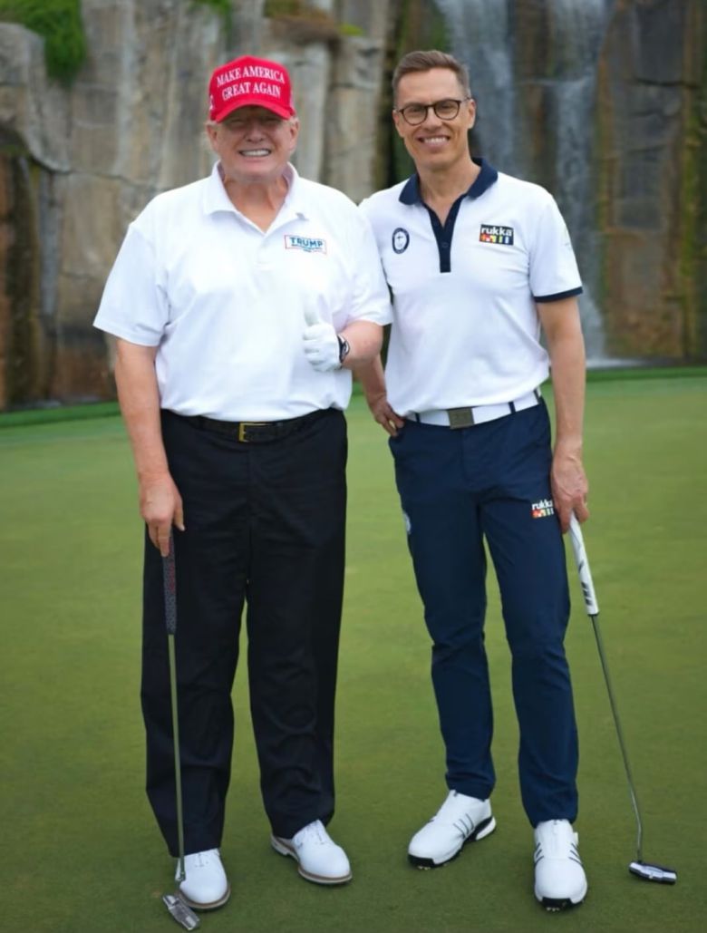 지난 3월 30일 트럼프 대통령의 초청으로 플로리다주 웨스트팜비치 골프 클럽에서 함께 골프를 한 도널드 트럼프 대통령과 스투브 핀란드 대통령./트럼프 트루스소셜