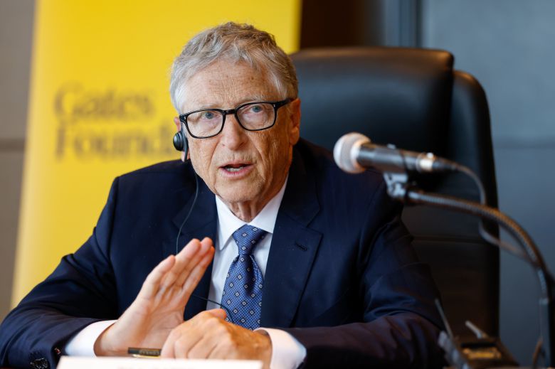 빌 게이츠 게이츠재단 이사장이 21일 서울의 한 호텔에서 외교부 출입기자단과 기자간담회를 하고 있다./외교부 공동취재단